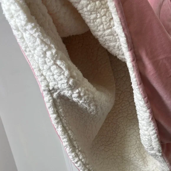 The Comfy Pink Sherpa Lined Wearable Blanket Hoodie Oversized Cozy One Size - Picture 6 of 8